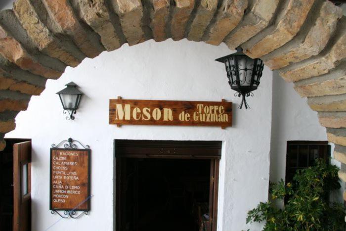 Hostal Torre De Guzman Conil De La Frontera Bagian luar foto